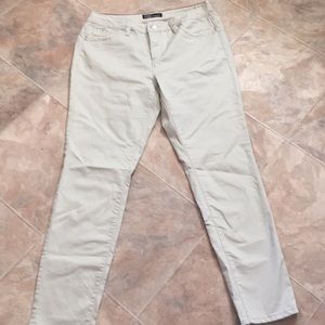 Royalty FORME wannabettabutt? 14